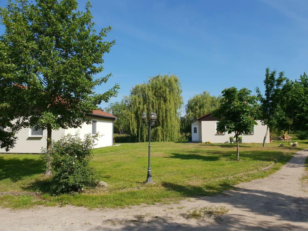 Villa Landhof-Erkner Exterior foto